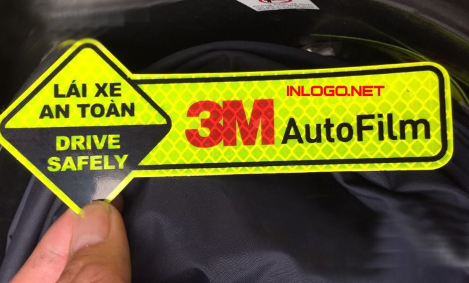 IN UV TRÊN DECAL PHẢN QUANG
